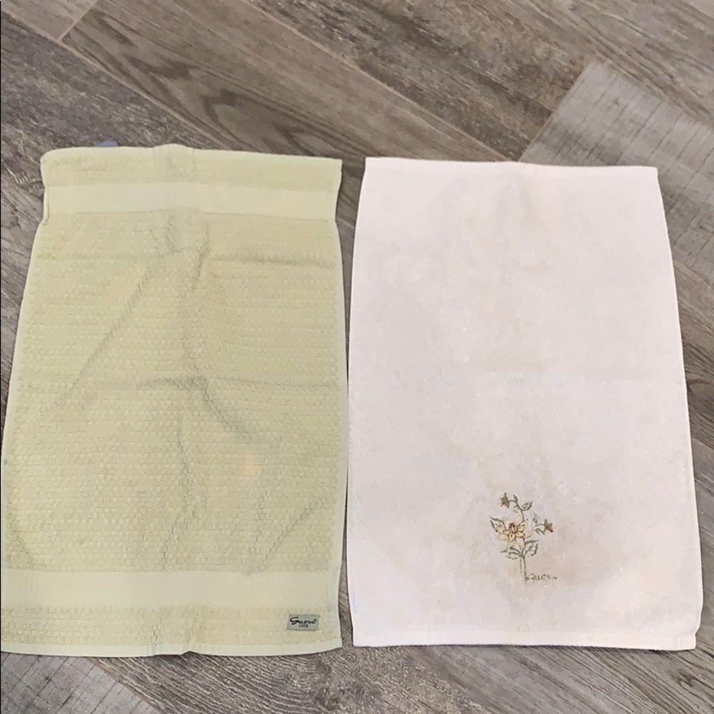 Guess Floral Hand Towel